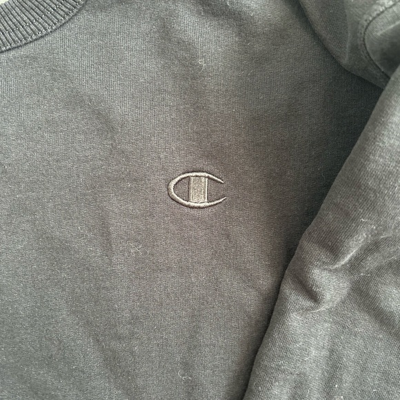 Champion black crew neck size large! - Picture 4 of 4